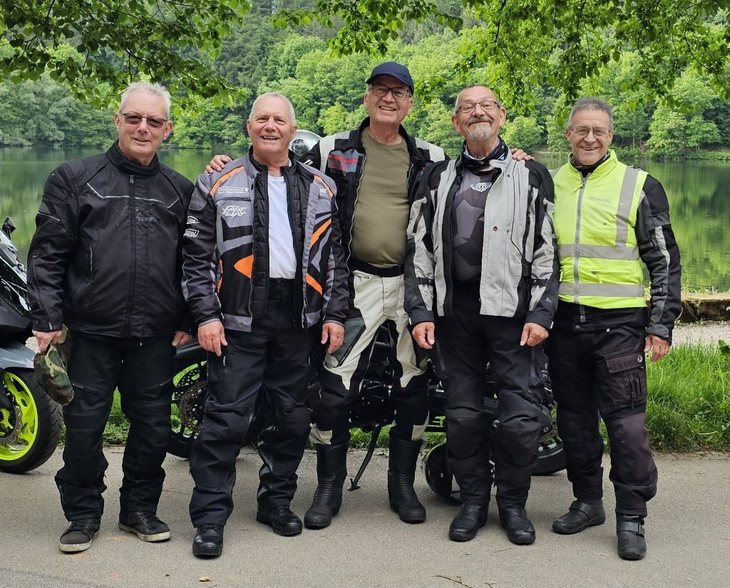 Gruppenfoto der 7 Kollegen